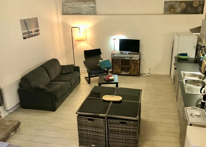 Gite Au Calme 2 A 6 Personnes Dans Un Paysage Totalement Paisible -Plages A 22 Min- Quite Cottage 2 To 6 Persons In Total Peaceful Landscape -Beaches At 22 Min-