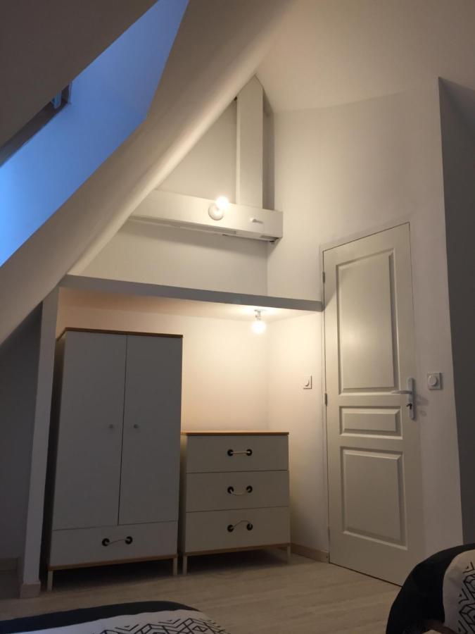Au Calme 2 A 6 Personnes Dans Un Paysage Totalement Paisible -plages A 22 Min- Quite 2 To 6 Persons In Total Peaceful Landscape -beaches At 22 Min- Holiday home Landevant