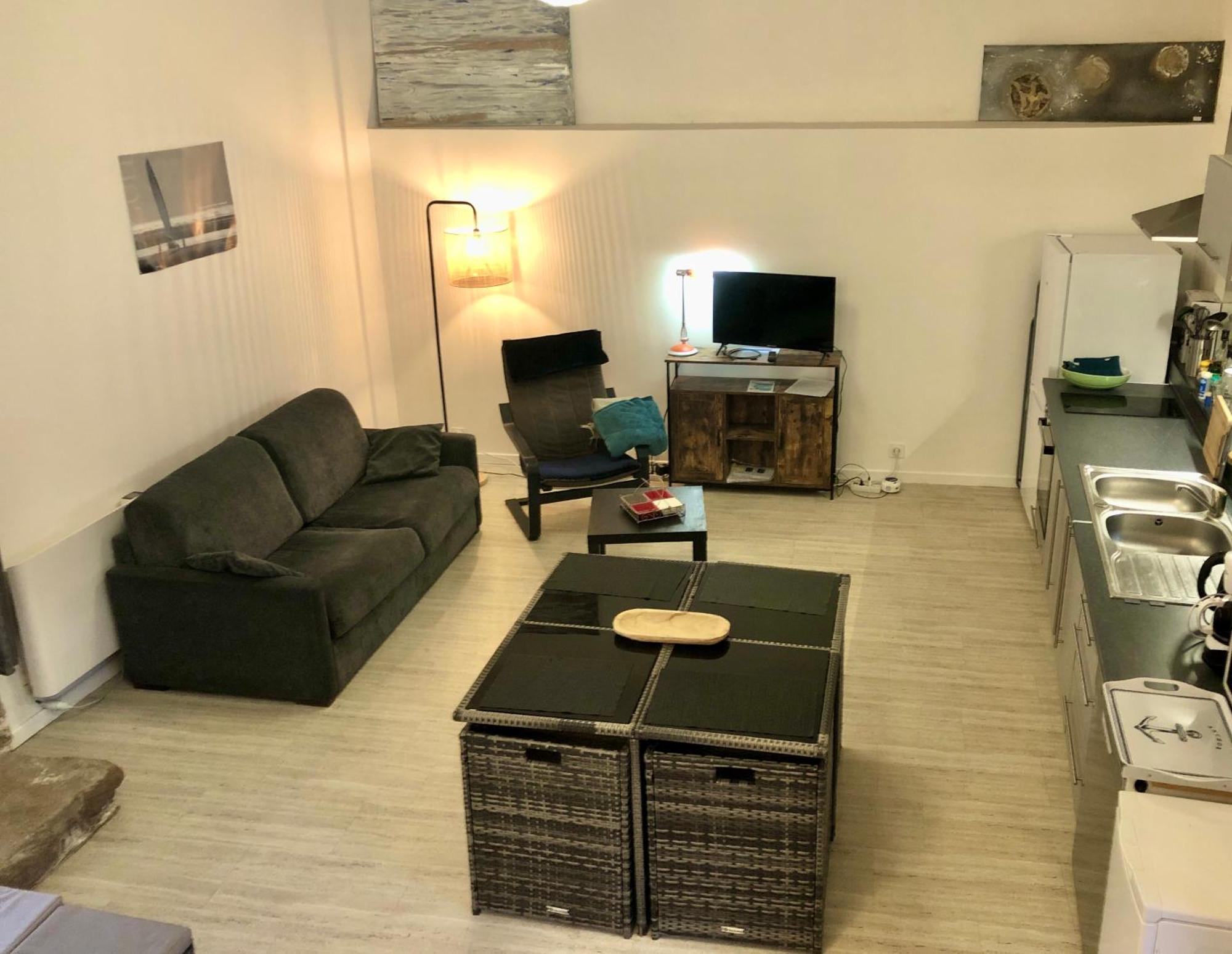 Holiday home Au Calme 2 A 6 Personnes Dans Un Paysage Totalement Paisible -plages A 22 Min- Quite 2 To 6 Persons In Total Peaceful Landscape -beaches At 22 Min-